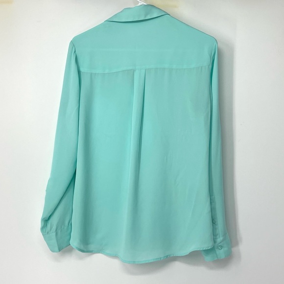 Express button down blouse medium - Picture 5 of 5
